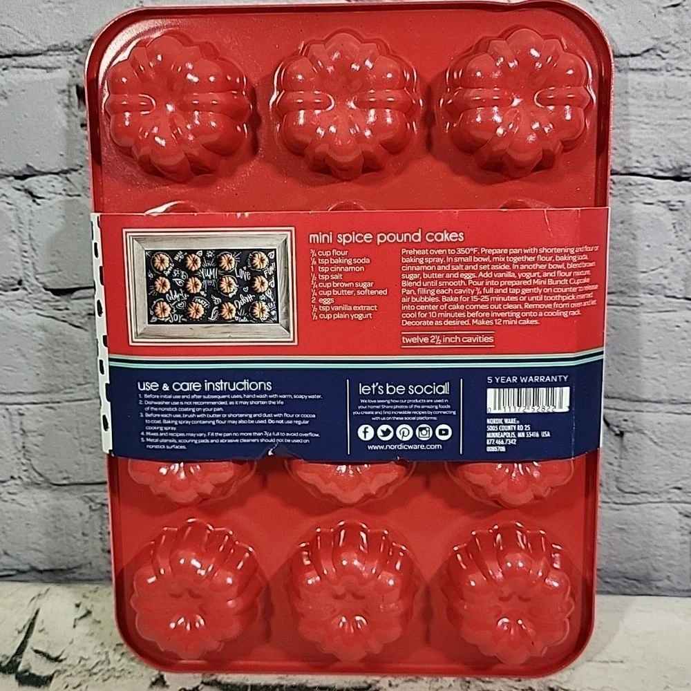 Nordic Ware‎ 12 Cup Mini Bundt Pan Brownies Muffins USA Made New